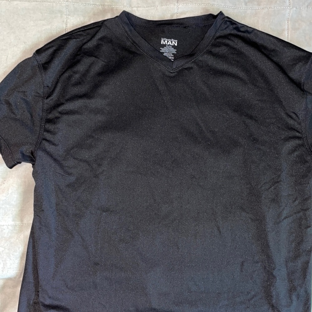 NWOT La vie en rose mens dri fit shirt